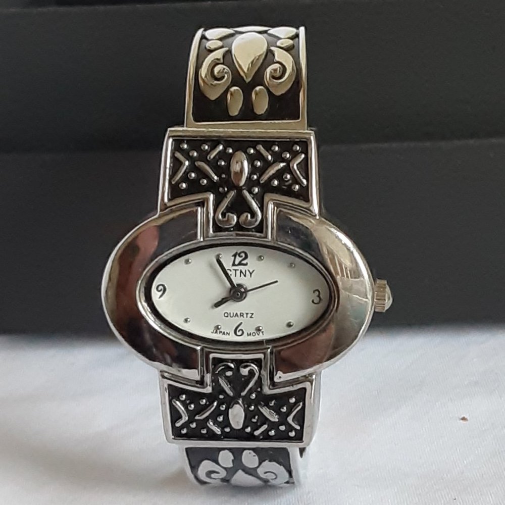 CTNY silver watch